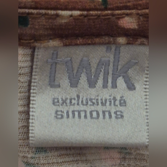 Simons Puff Sleeve Tie Front Blouse in Brown and Tan - Picture 5 of 7